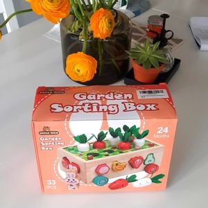 NEW in Box Garden Wooden Sorter Toy Toddlers 2+ Fruit Veggies Bunny Educational